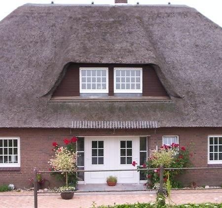 Wohnen Unter Reet Apartment Galmsbull Exterior photo