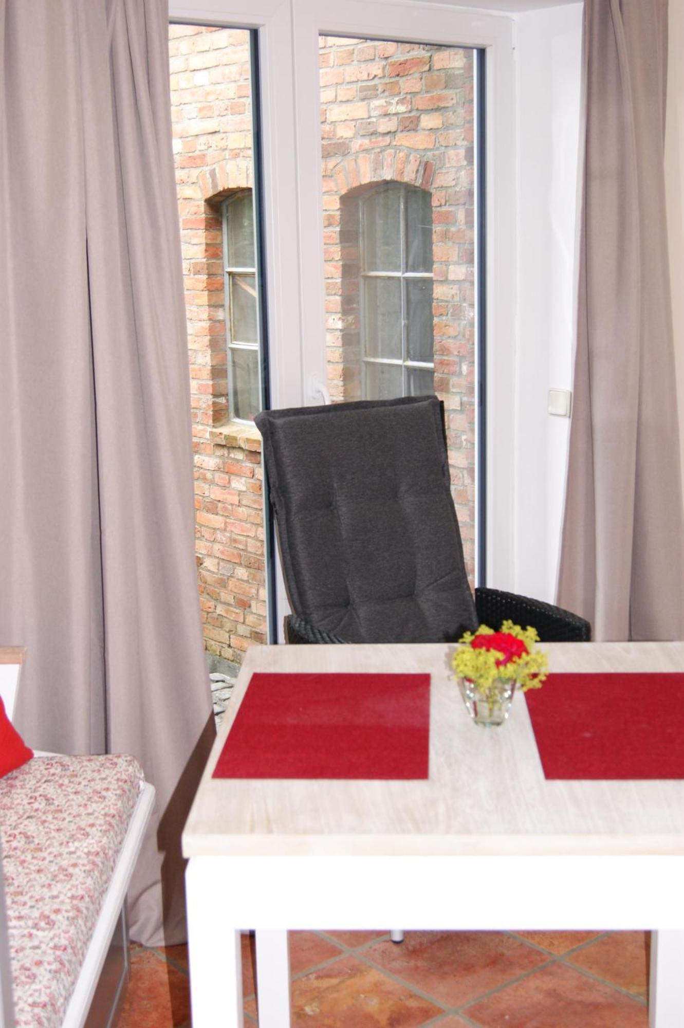 Wohnen Unter Reet Apartment Galmsbull Exterior photo
